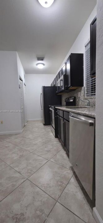 Recently Rented: $1,600 (1 beds, 1 baths, 750 Square Feet)