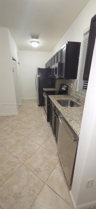 Recently Rented: $1,600 (1 beds, 1 baths, 750 Square Feet)