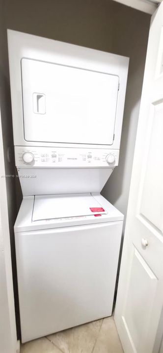 Recently Rented: $1,600 (1 beds, 1 baths, 750 Square Feet)