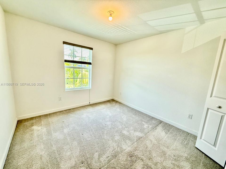 Recently Rented: $3,200 (4 beds, 2 baths, 1754 Square Feet)