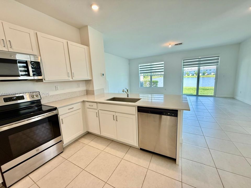 Recently Rented: $3,200 (4 beds, 2 baths, 1754 Square Feet)