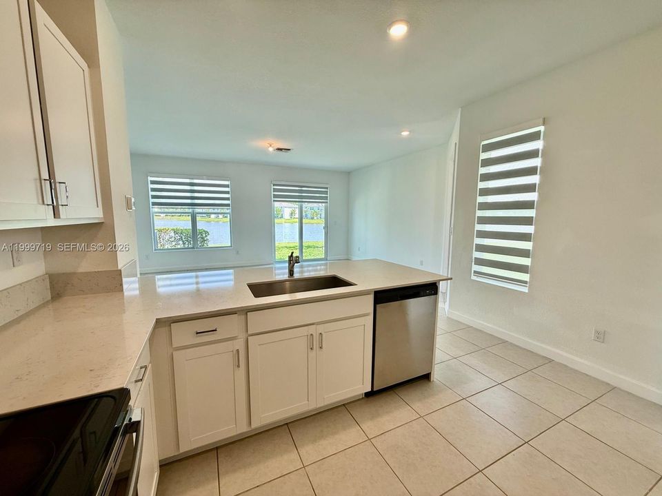 Recently Rented: $3,200 (4 beds, 2 baths, 1754 Square Feet)