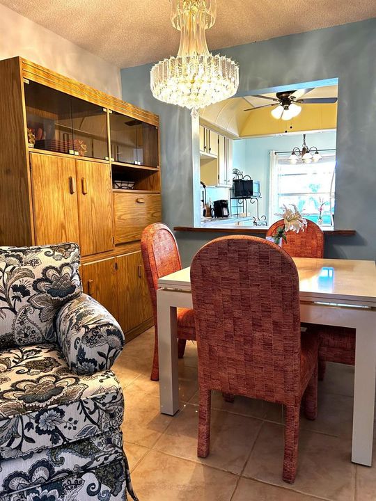 5200 PRIVET PL DINING ROOM 4