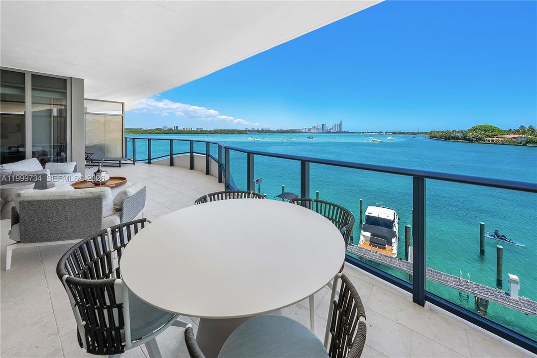 For Sale: $3,790,000 (2 beds, 3 baths, 2514 Square Feet)