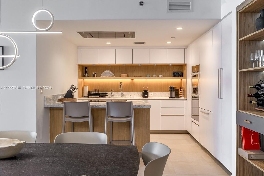 For Sale: $3,790,000 (2 beds, 3 baths, 2514 Square Feet)