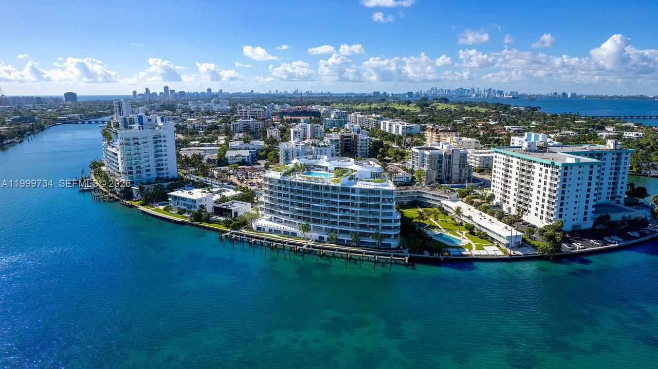 For Sale: $3,790,000 (2 beds, 3 baths, 2514 Square Feet)