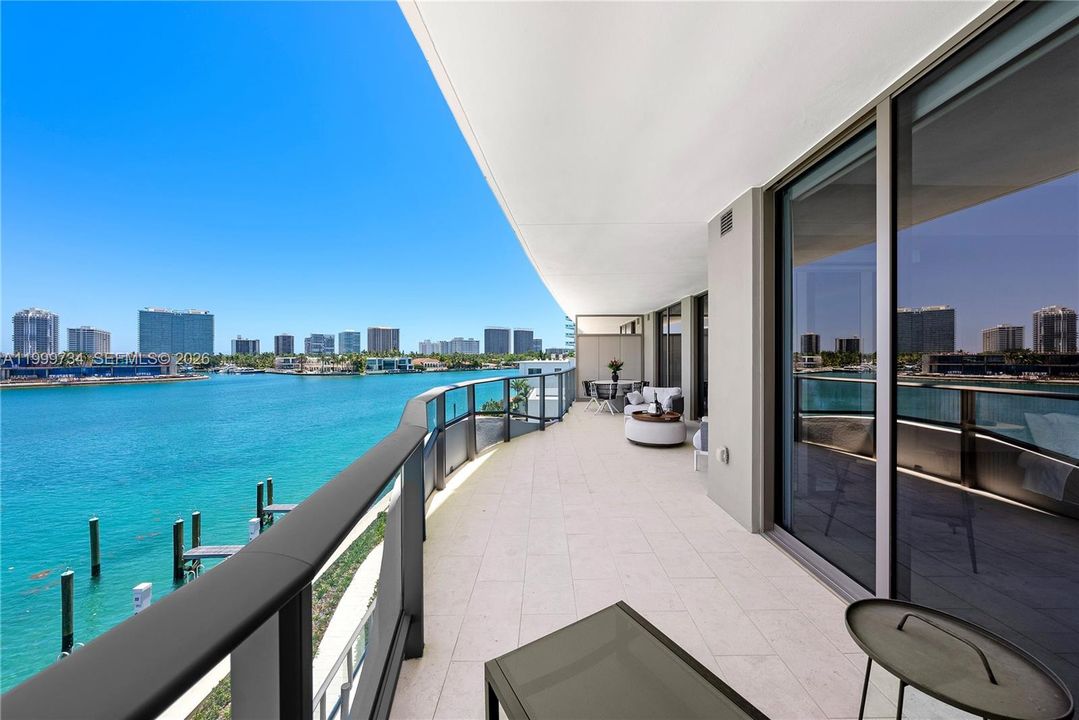 For Sale: $3,790,000 (2 beds, 3 baths, 2514 Square Feet)