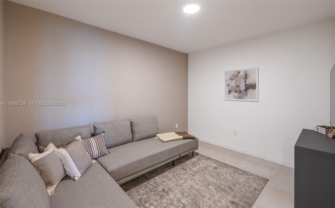 For Sale: $3,790,000 (2 beds, 3 baths, 2514 Square Feet)