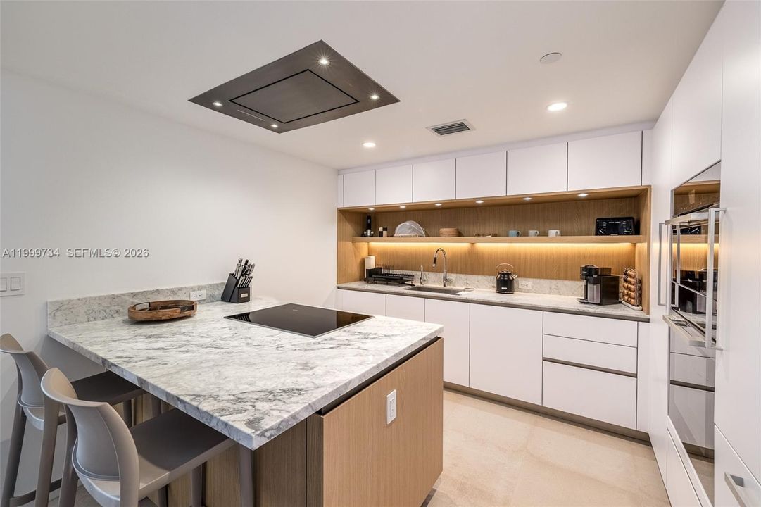 For Sale: $3,790,000 (2 beds, 3 baths, 2514 Square Feet)