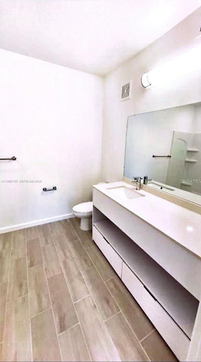 En Venta: $329,000 (2 camas, 2 baños, 0 Pies cuadrados)
