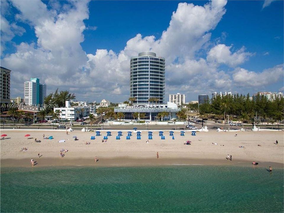 En Venta: $1,874,000 (2 camas, 4 baños, 2408 Pies cuadrados)