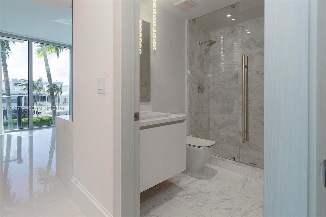 En Venta: $1,874,000 (2 camas, 4 baños, 2408 Pies cuadrados)