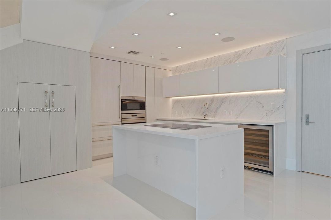 En Venta: $1,874,000 (2 camas, 4 baños, 2408 Pies cuadrados)