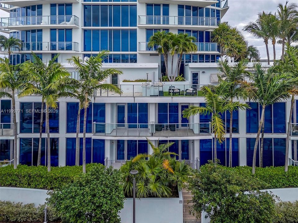 En Venta: $1,874,000 (2 camas, 4 baños, 2408 Pies cuadrados)