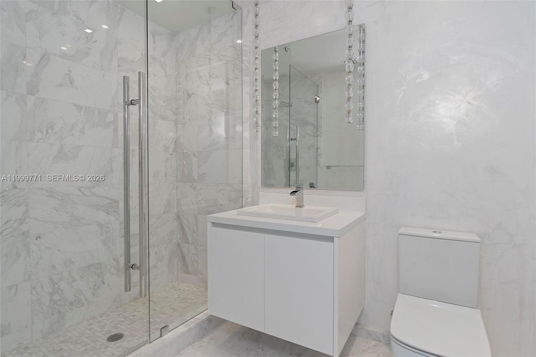 En Venta: $1,874,000 (2 camas, 4 baños, 2408 Pies cuadrados)