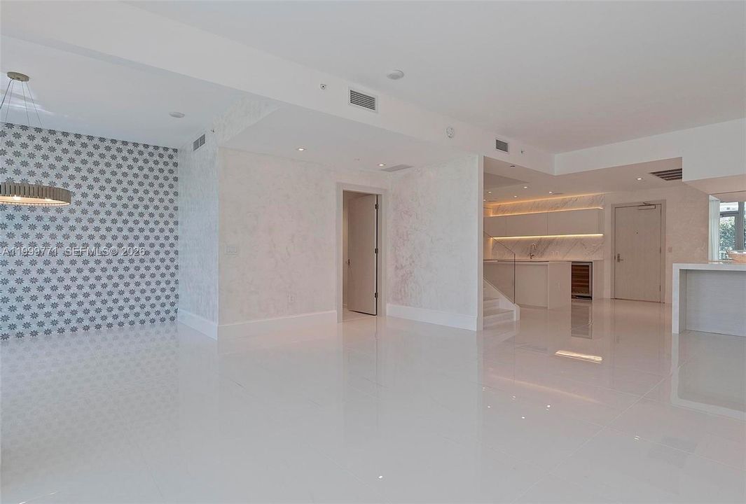 En Venta: $1,874,000 (2 camas, 4 baños, 2408 Pies cuadrados)