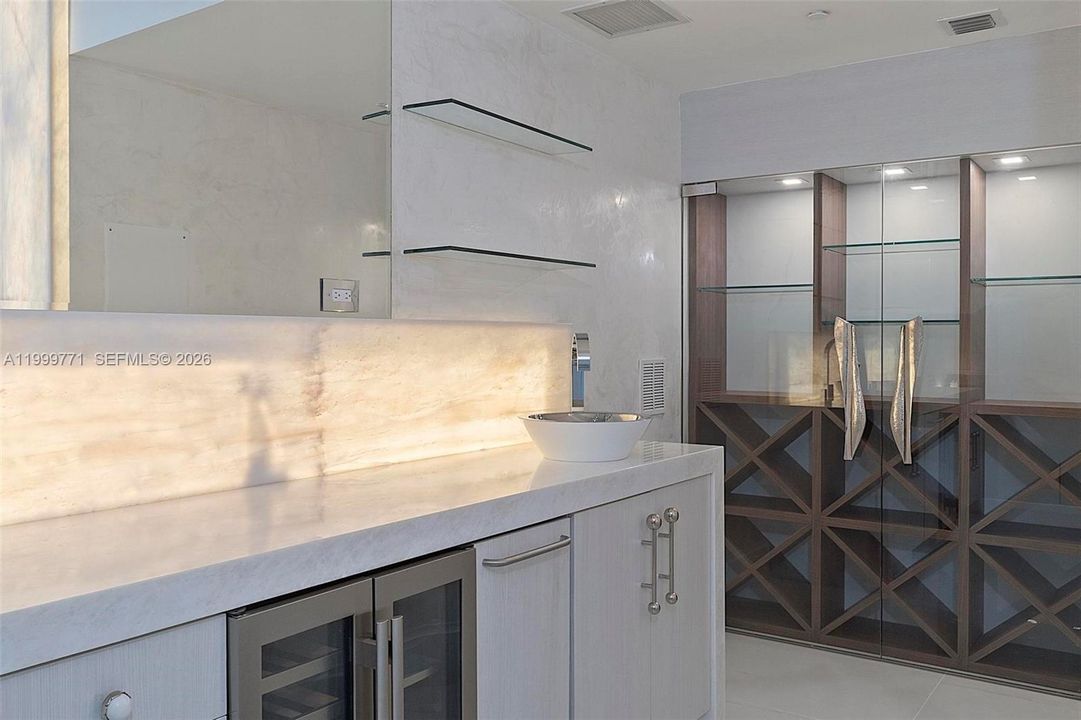 En Venta: $1,874,000 (2 camas, 4 baños, 2408 Pies cuadrados)