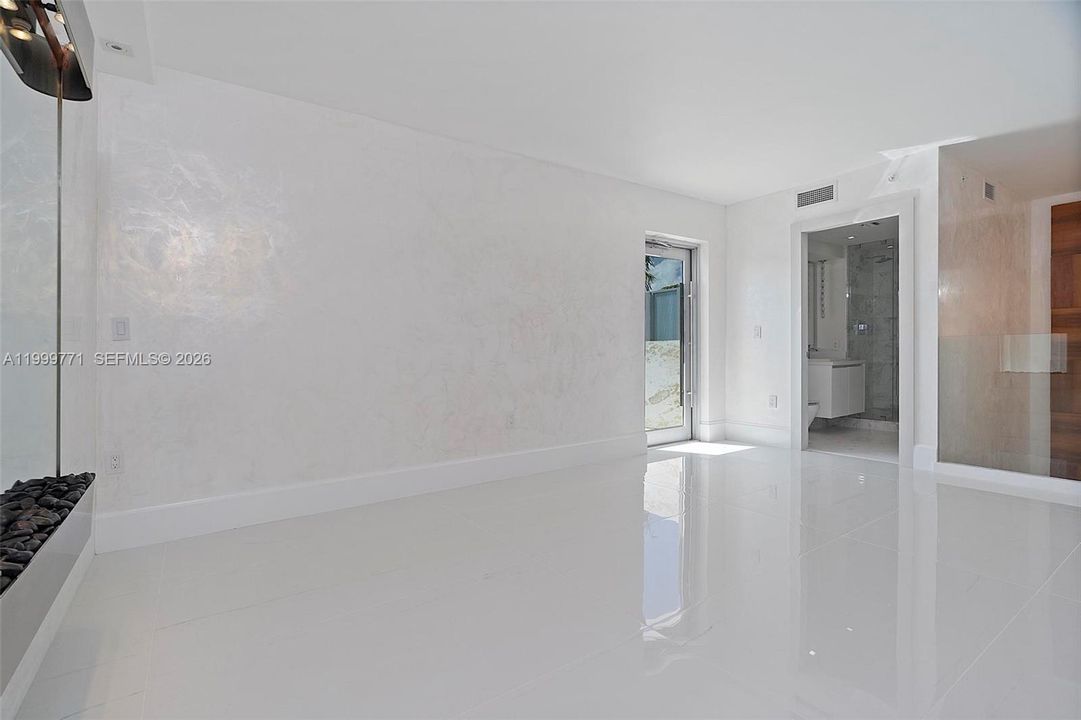 En Venta: $1,874,000 (2 camas, 4 baños, 2408 Pies cuadrados)