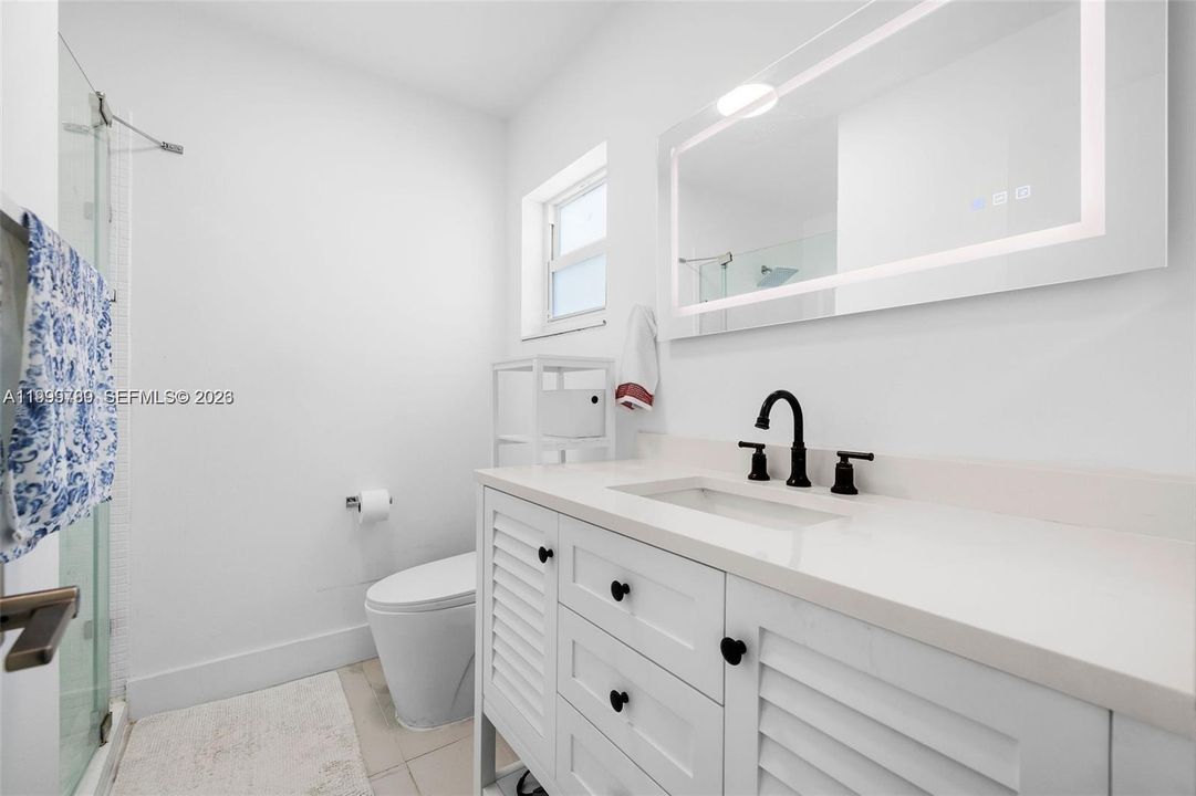 En Venta: $456,500 (2 camas, 2 baños, 1438 Pies cuadrados)