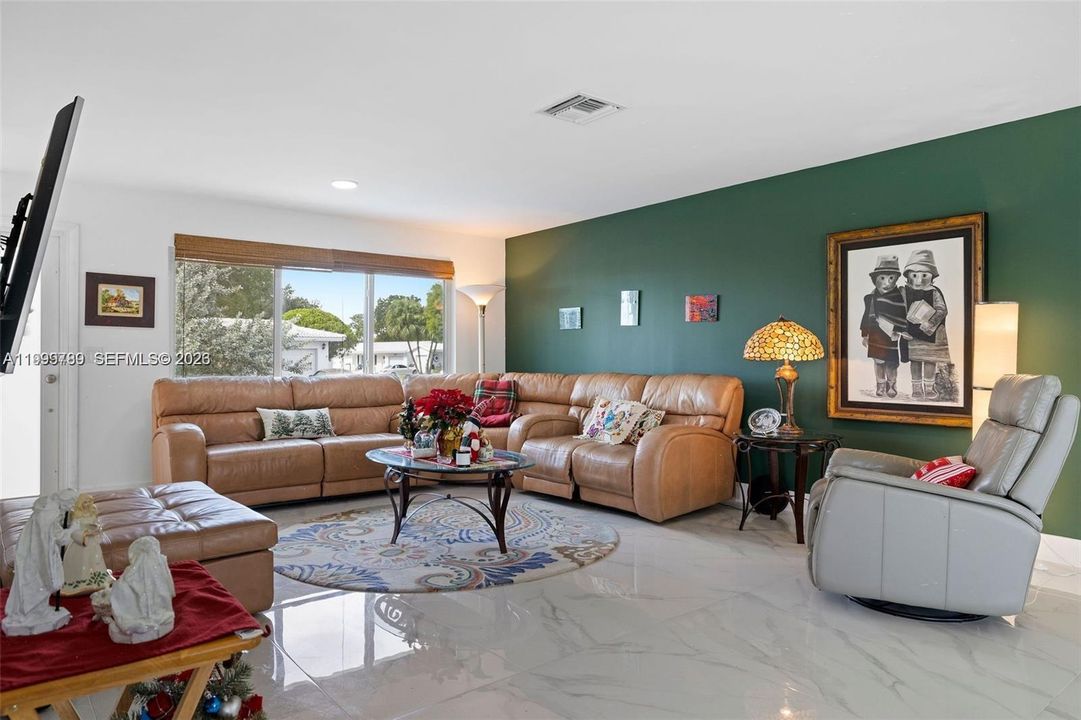 En Venta: $456,500 (2 camas, 2 baños, 1438 Pies cuadrados)