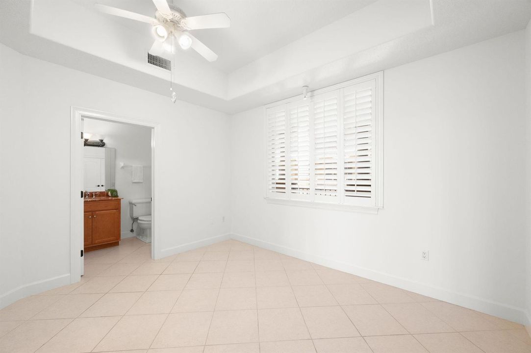 3-web-or-mls-20 Orange Ave 411 - 3