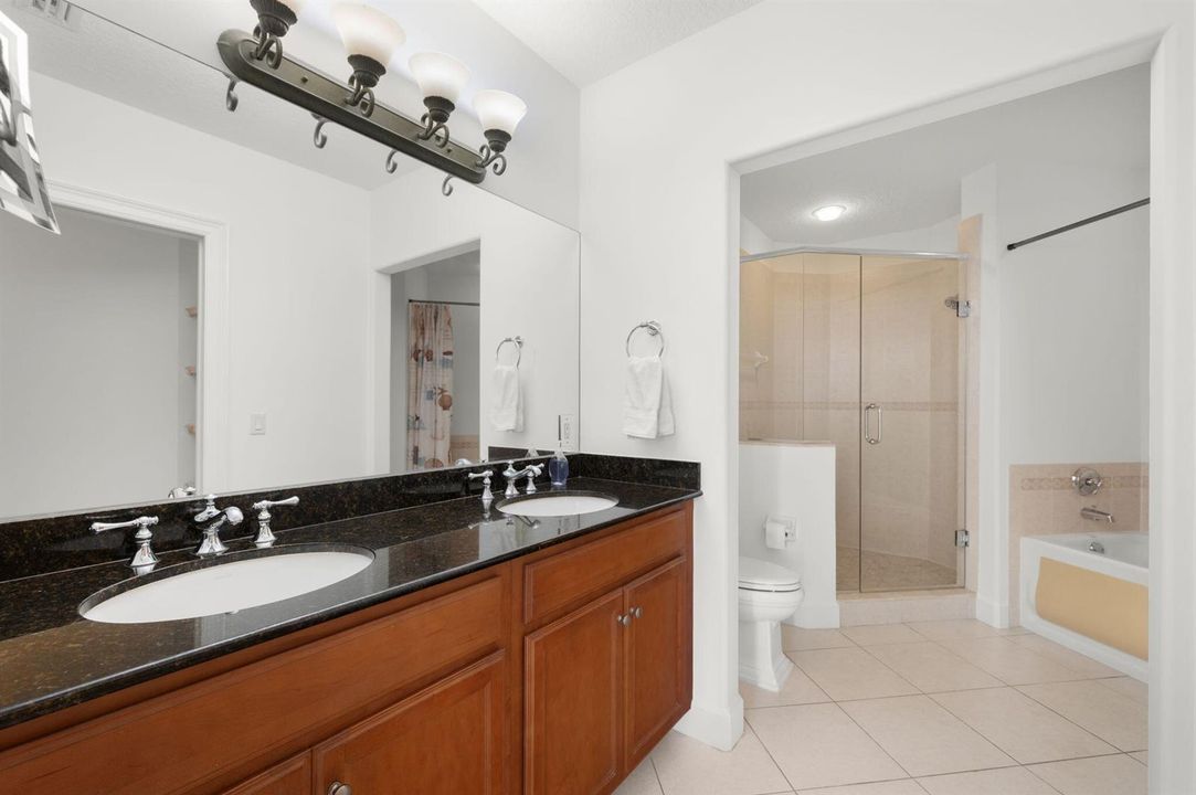 17-web-or-mls-20 Orange Ave 411 - 17