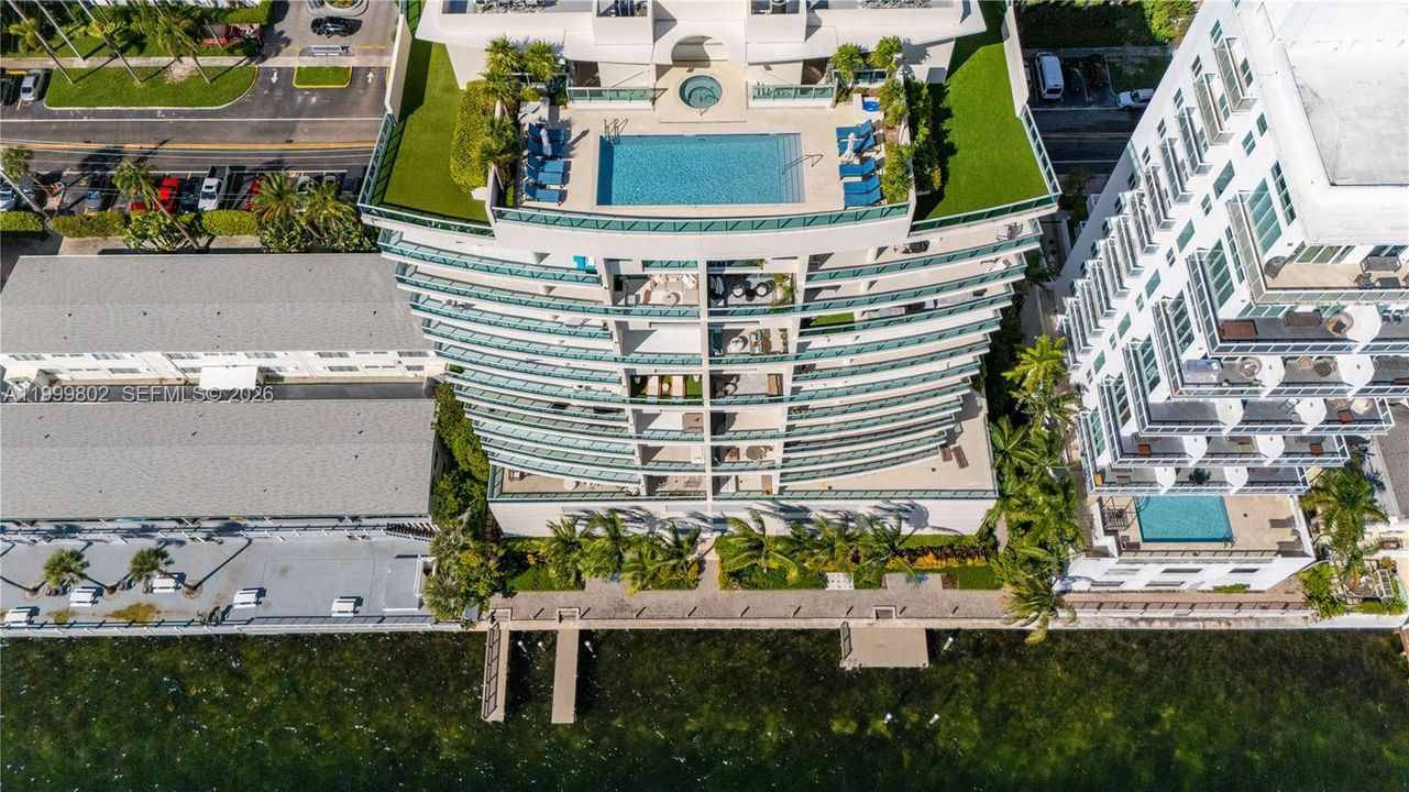 На продажу: $949,000 (2 спален, 2 ванн, 1884 Квадратных фут)
