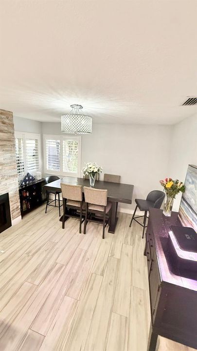 На продажу: $574,000 (3 спален, 2 ванн, 1738 Квадратных фут)