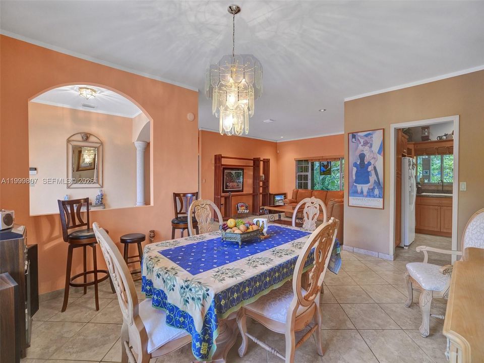 На продажу: $919,900 (3 спален, 2 ванн, 2153 Квадратных фут)