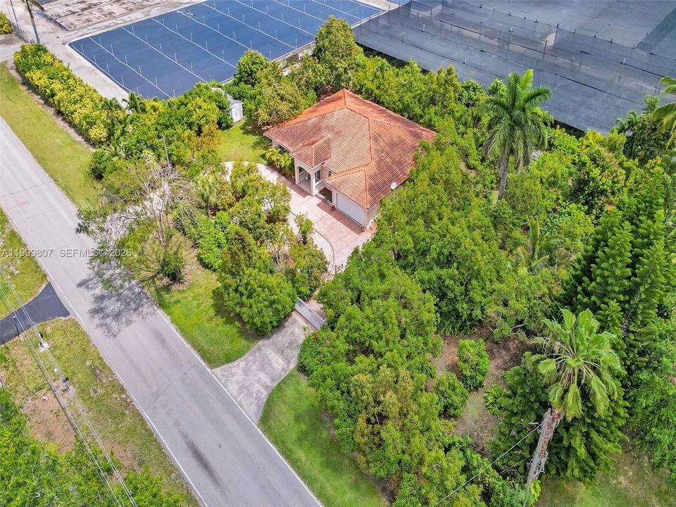На продажу: $919,900 (3 спален, 2 ванн, 2153 Квадратных фут)
