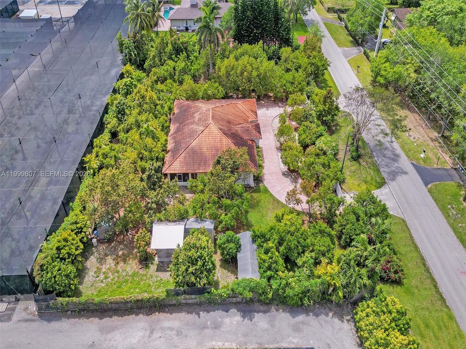 На продажу: $919,900 (3 спален, 2 ванн, 2153 Квадратных фут)