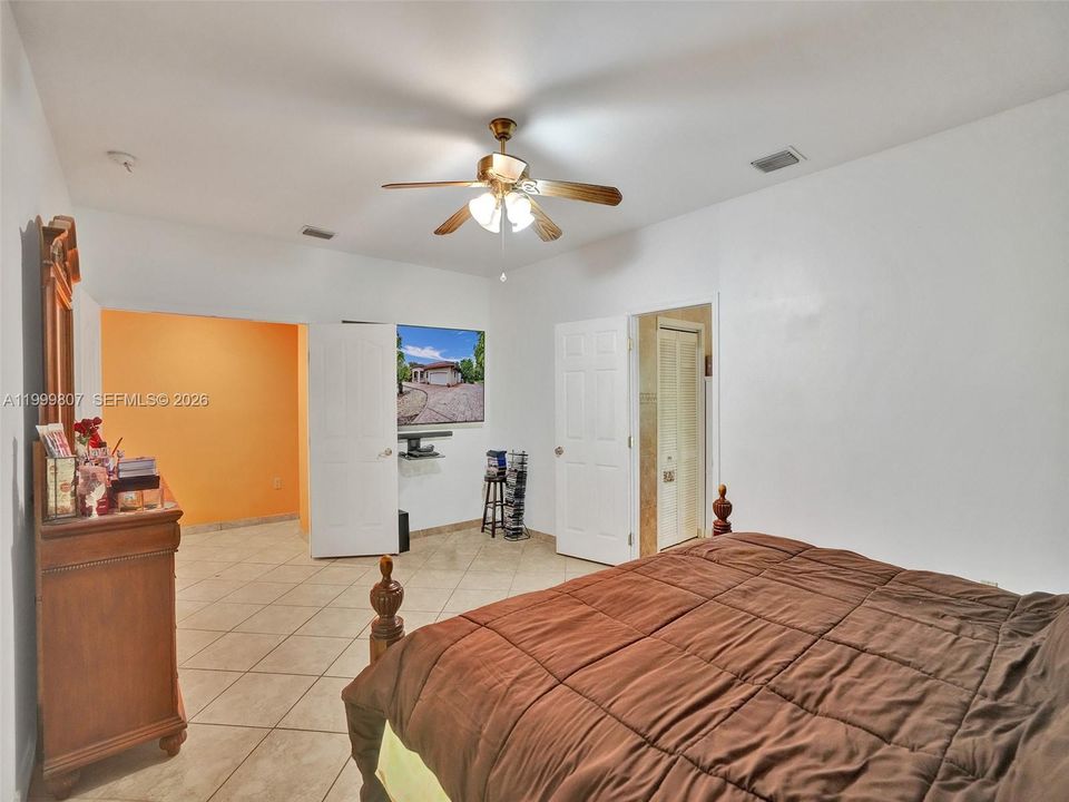 На продажу: $919,900 (3 спален, 2 ванн, 2153 Квадратных фут)
