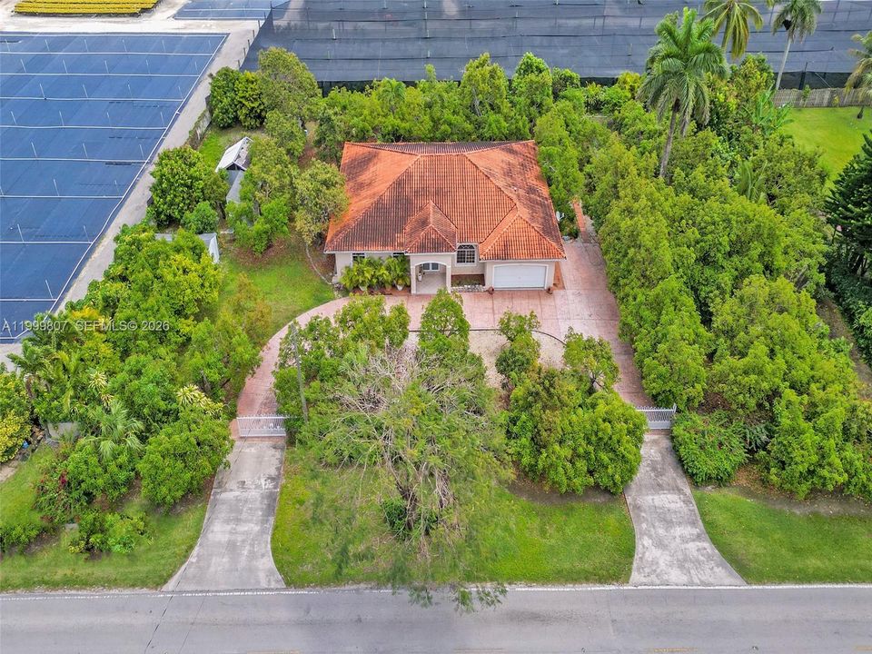На продажу: $919,900 (3 спален, 2 ванн, 2153 Квадратных фут)