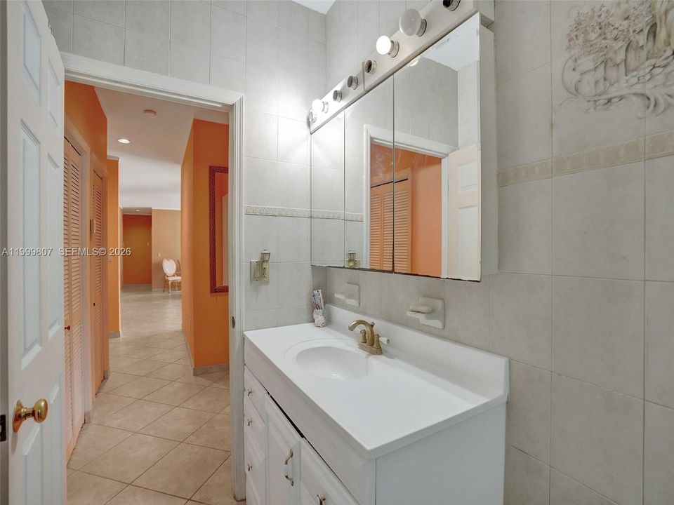 На продажу: $919,900 (3 спален, 2 ванн, 2153 Квадратных фут)