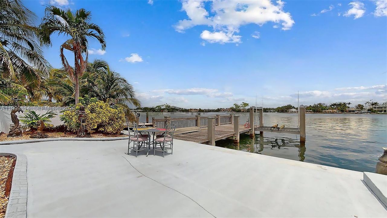 For Sale: $6,700,000 (5 beds, 3 baths, 3851 Square Feet)