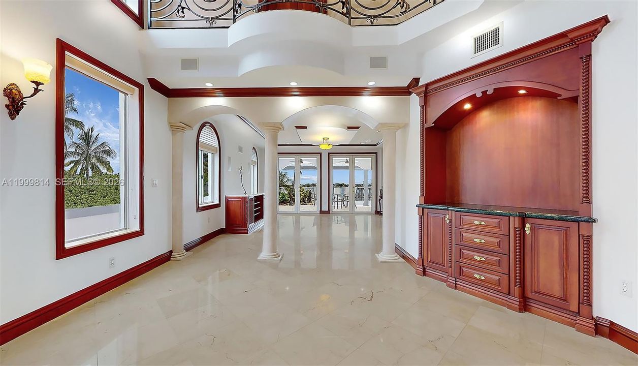 For Sale: $6,700,000 (5 beds, 3 baths, 3851 Square Feet)