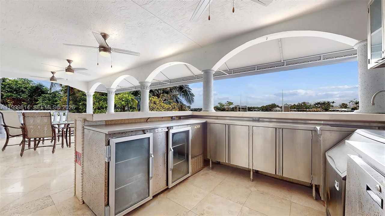 For Sale: $6,700,000 (5 beds, 3 baths, 3851 Square Feet)