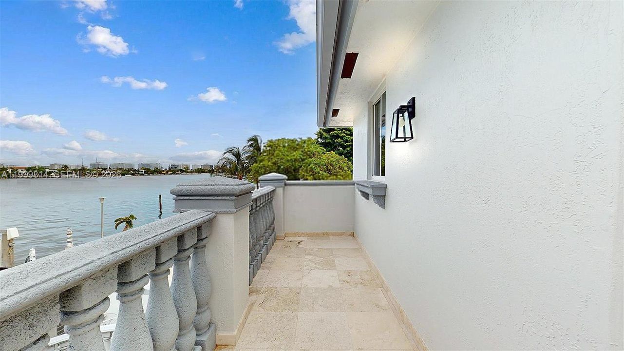 For Sale: $6,700,000 (5 beds, 3 baths, 3851 Square Feet)