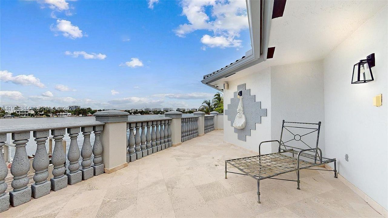 For Sale: $6,700,000 (5 beds, 3 baths, 3851 Square Feet)