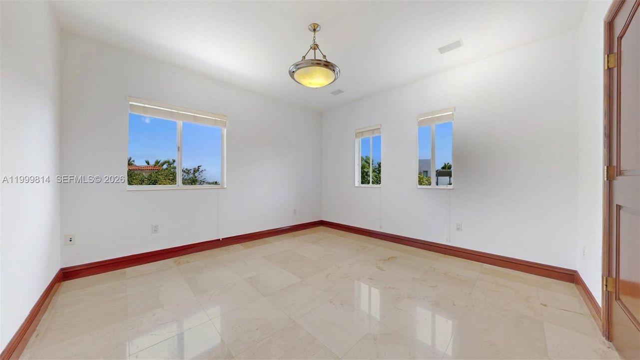 For Sale: $6,700,000 (5 beds, 3 baths, 3851 Square Feet)
