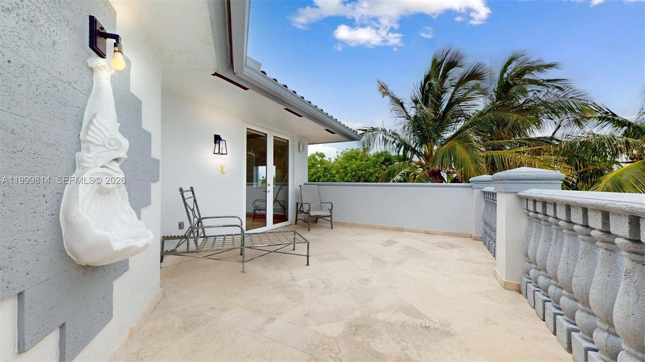 For Sale: $6,700,000 (5 beds, 3 baths, 3851 Square Feet)