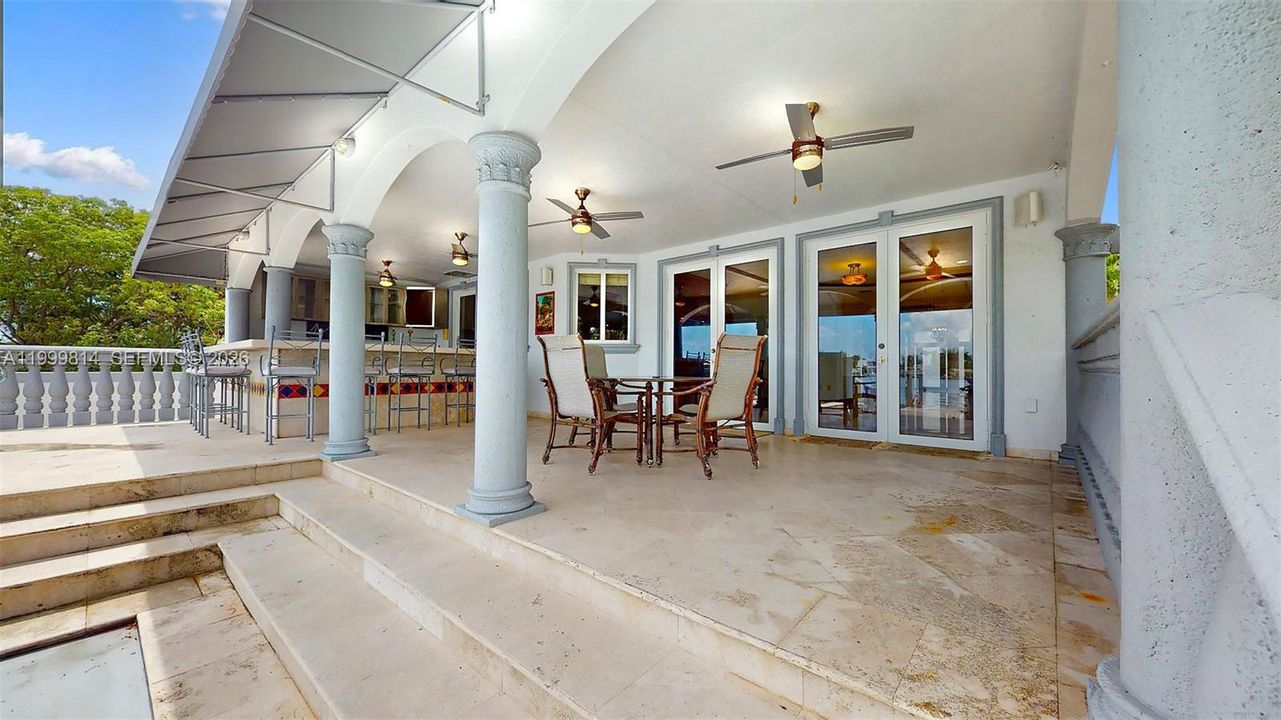 For Sale: $6,700,000 (5 beds, 3 baths, 3851 Square Feet)