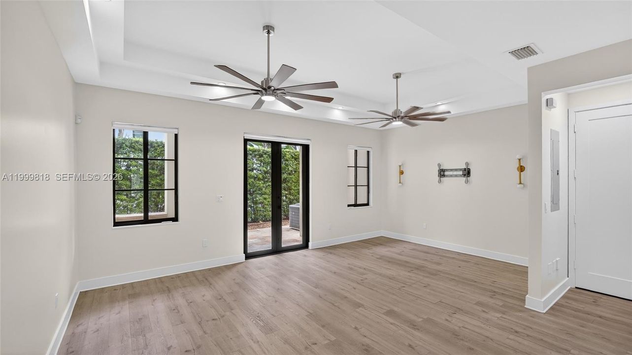 Active With Contract: $9,950 (3 beds, 2 baths, 0 Square Feet)