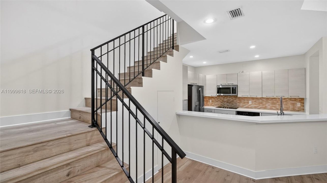 Active With Contract: $9,950 (3 beds, 2 baths, 0 Square Feet)