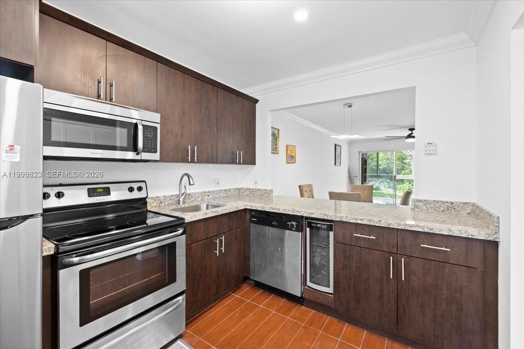 Active With Contract: $150,000 (2 beds, 2 baths, 1025 Square Feet)