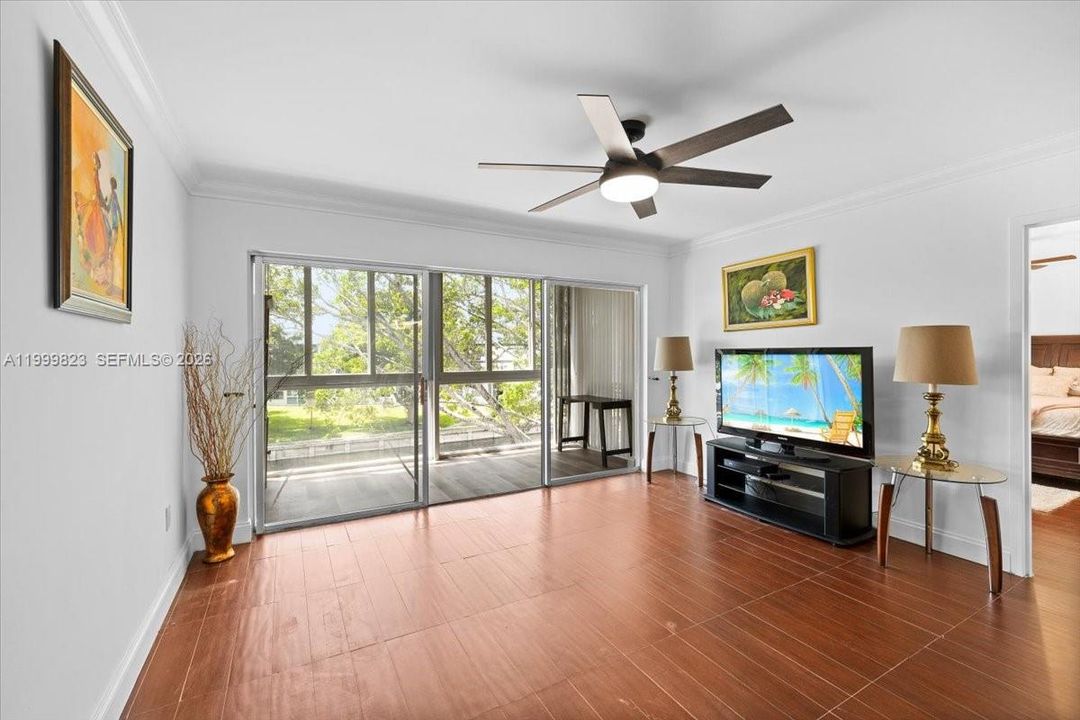 Active With Contract: $150,000 (2 beds, 2 baths, 1025 Square Feet)