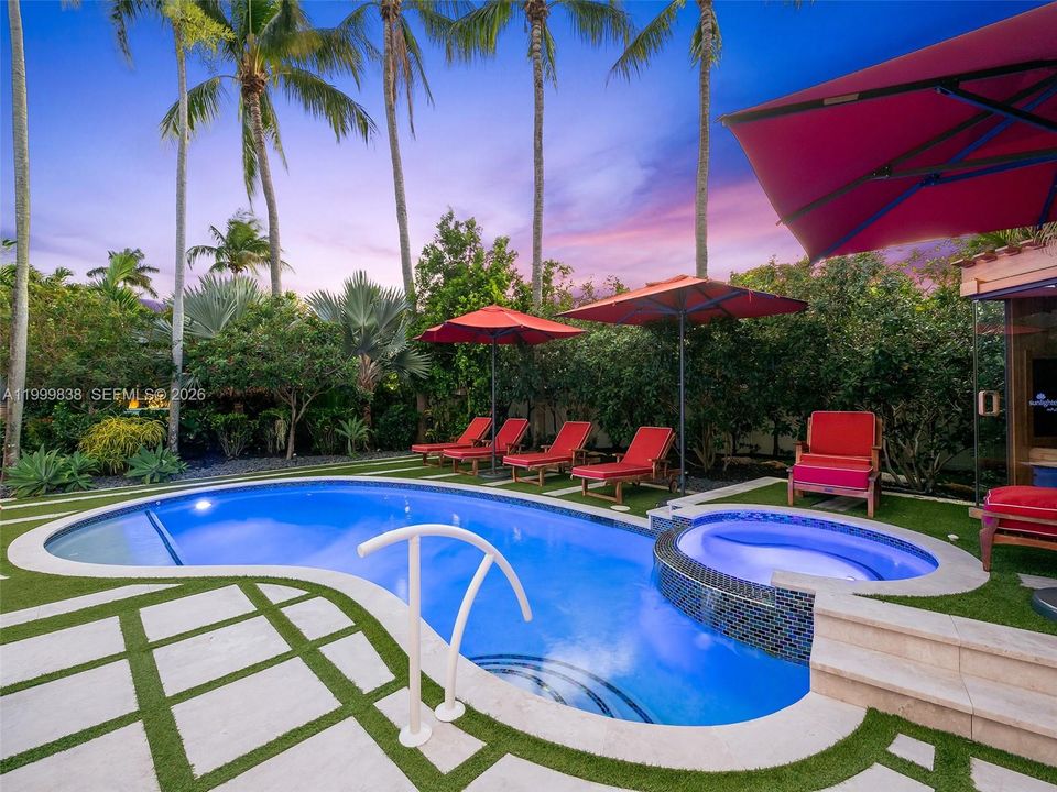 Twilight Resort style pool