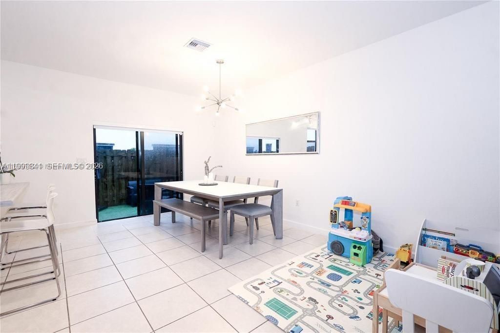 For Sale: $549,999 (3 beds, 2 baths, 1754 Square Feet)