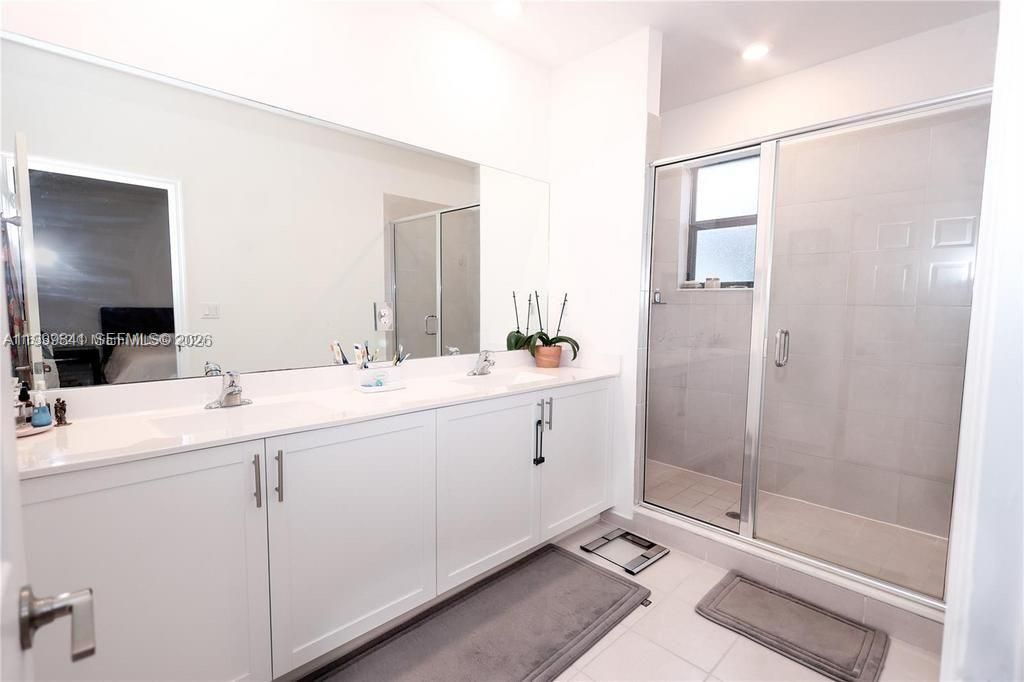 For Sale: $549,999 (3 beds, 2 baths, 1754 Square Feet)