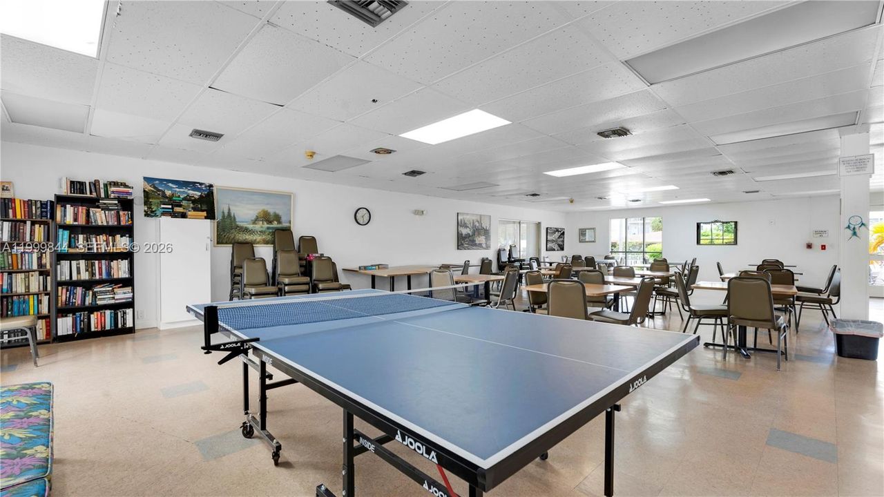 For Sale: $70,000 (1 beds, 1 baths, 688 Square Feet)
